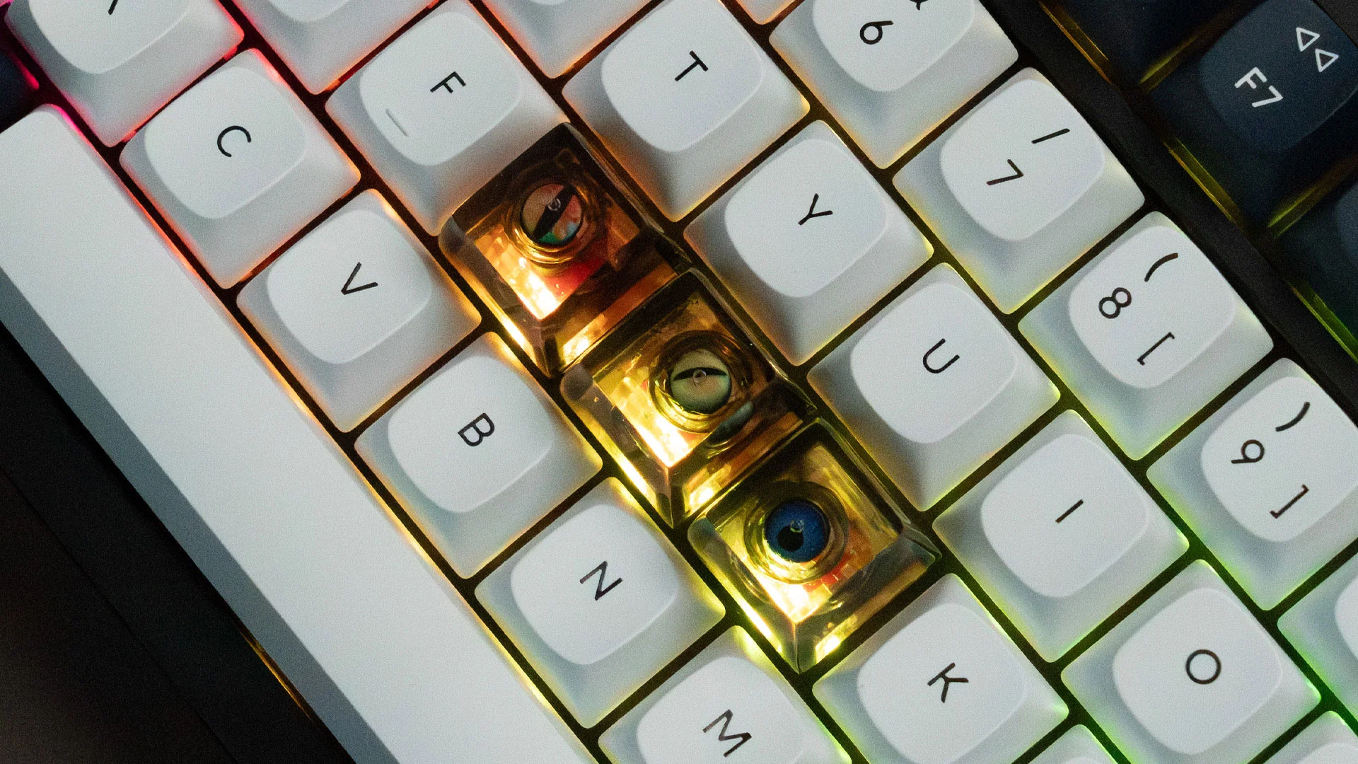 Evil-Eye-Resin-Artisan-Keycap-page-1