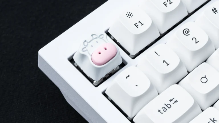 cute-cows-aluminium-alloy-artisan-keycapwhite